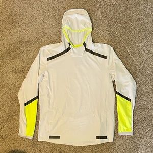 Brooks Running Men's Carbonite Hoodie NWT - Size L